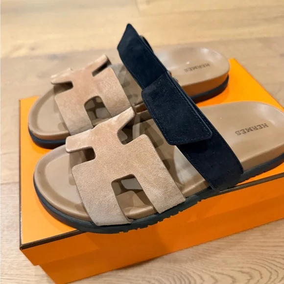 Hermes Chypre Sandals - Picture 1 of 8